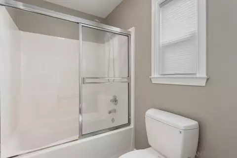 Bath - 997 Manteca Dr, Oceanside, CA 92057 photo 2 of 2
