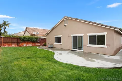 Exterior - 997 Manteca Dr, Oceanside, CA 92057 photo 4 of 8