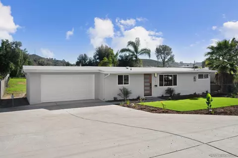 13515 Lakeshore Dr, Lakeside, CA 92040