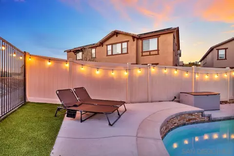 Exterior - 5446 Meridian Pl, Bonsall, CA 92003 photo 8 of 10