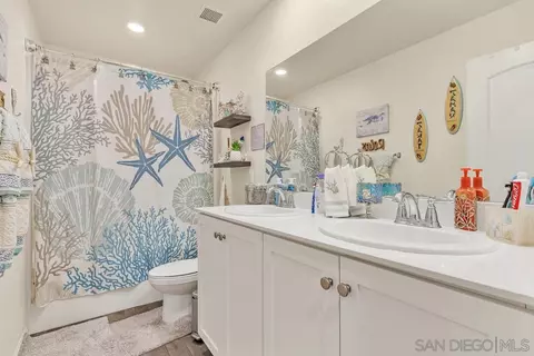 Bath - 5446 Meridian Pl, Bonsall, CA 92003 photo 1 of 2