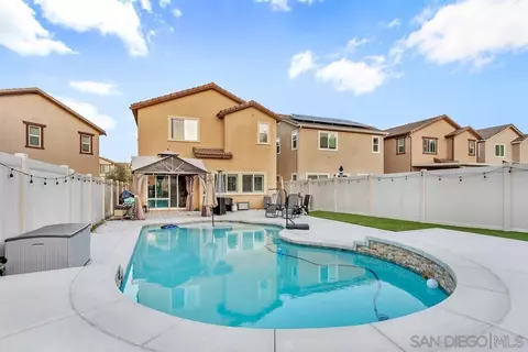 Exterior - 5446 Meridian Pl, Bonsall, CA 92003 photo 3 of 10