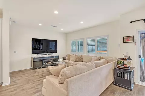 Living - 5446 Meridian Pl, Bonsall, CA 92003 photo 1 of 3