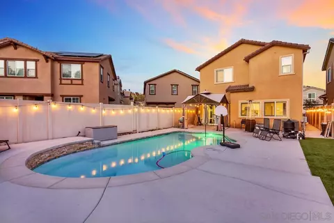 Exterior - 5446 Meridian Pl, Bonsall, CA 92003 photo 5 of 10