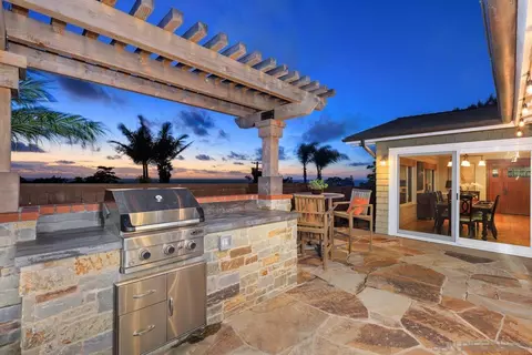 335 10th St, Del Mar, CA 92014 photo 2