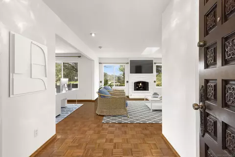 105 Cozumel Ct, Solana Beach, CA 92075