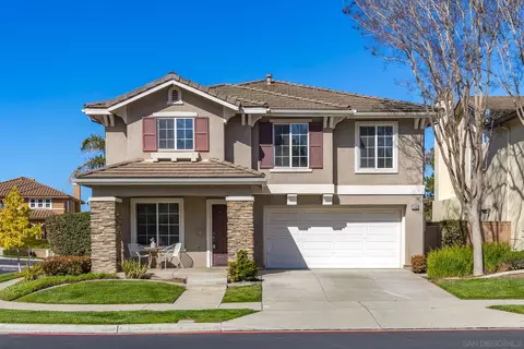 1589 Laurel Cir, Vista, CA 92081