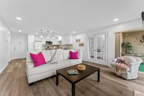 1801 Diamond St #112, San Diego, CA 92109