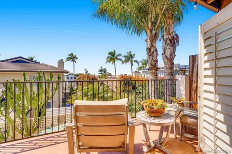 818 Genter St, La Jolla, CA 92037