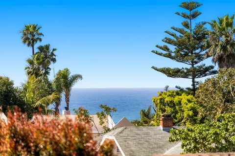 View/Area - 818 Genter St, La Jolla, CA 92037 photo 1 of 1