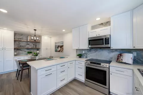 9832 Caminito Cuadro, San Diego, CA 92129