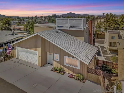 8060 Lemon Ave, La Mesa, CA 91941 photo 3