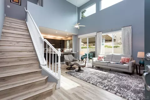 557 Summerholly Dr, San Marcos, CA 92078