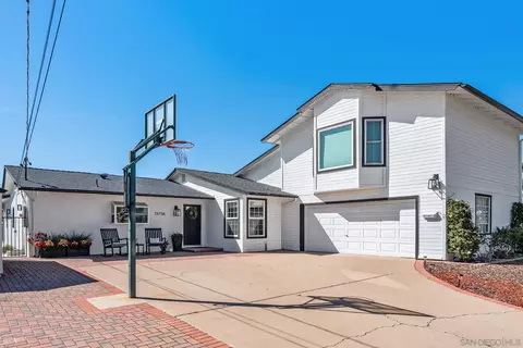 Exterior - 13736 Tobiasson Rd, Poway, CA 92064 photo 1 of 7