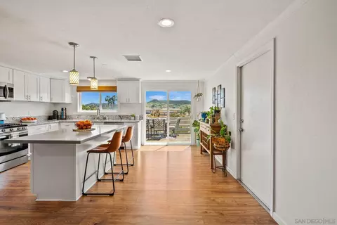 Kitchen - 8607 Carlton Oaks Dr, Santee, CA 92071 photo 6 of 9