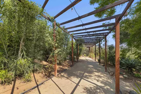 Exterior - 644 Eldorado Dr, Escondido, CA 92025 photo 2 of 8