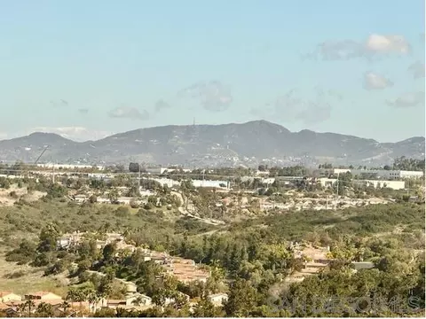 6522 Corte Montecito, Carlsbad, CA 92009