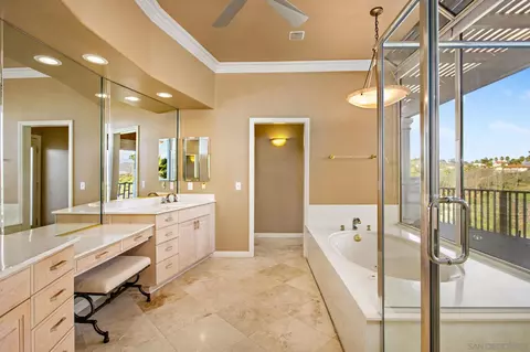 Bath - 4489 Fallsbrae Rd, Fallbrook, CA 92028 photo 4 of 5