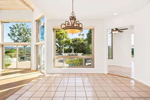 Dining - 4489 Fallsbrae Rd, Fallbrook, CA 92028 photo 1 of 1