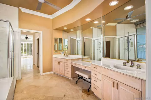 Bath - 4489 Fallsbrae Rd, Fallbrook, CA 92028 photo 3 of 5