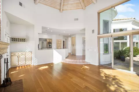Living - 4489 Fallsbrae Rd, Fallbrook, CA 92028 photo 7 of 11