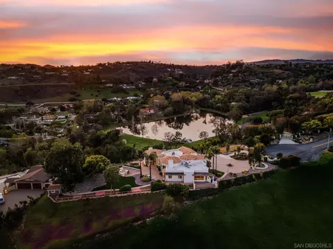 View/Area - 4489 Fallsbrae Rd, Fallbrook, CA 92028 photo 5 of 6