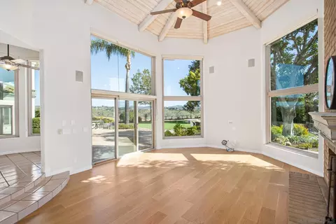 Living - 4489 Fallsbrae Rd, Fallbrook, CA 92028 photo 9 of 11