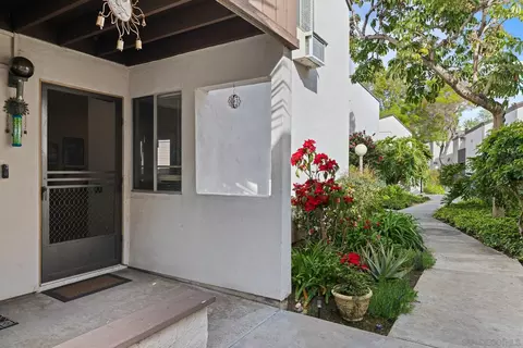 1395 Caminito Gabaldon #F, San Diego, CA 92108