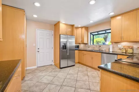 13940 Northcrest Ln, Poway, CA 92064 photo 9