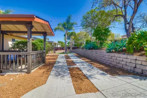 8844 Greenview Pl, Spring Valley, CA 91977 photo 17
