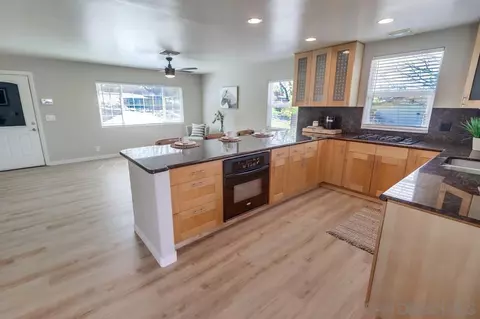 8844 Greenview Pl, Spring Valley, CA 91977 photo 32
