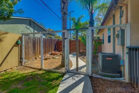 8844 Greenview Pl, Spring Valley, CA 91977 photo 16