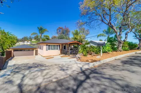 8844 Greenview Pl, Spring Valley, CA 91977 photo 18