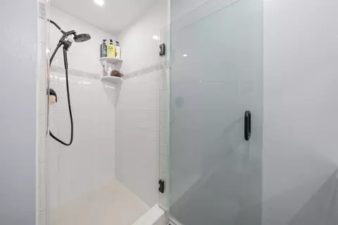 Bath - 12834 Orpha Ct, Poway, CA 92064 photo 5 of 5