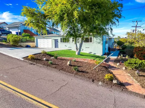 10104 Cristobal Dr, Spring Valley, CA 91977 photo 3