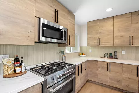 10104 Cristobal Dr, Spring Valley, CA 91977 photo 21