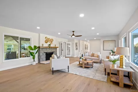 10104 Cristobal Dr, Spring Valley, CA 91977 photo 9