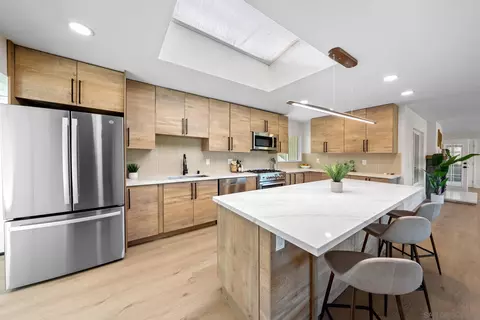 10104 Cristobal Dr, Spring Valley, CA 91977 photo 17