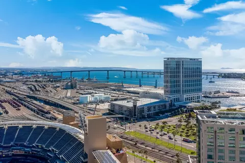 325 7th Ave #1406, San Diego, CA 92101