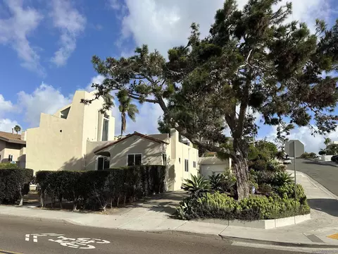 3304 Canon St, San Diego, CA 92106
