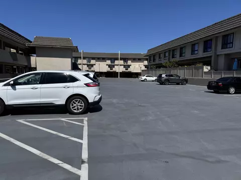 Exterior - 142 N Shore Dr, Solana Beach, CA 92075 photo 3 of 4