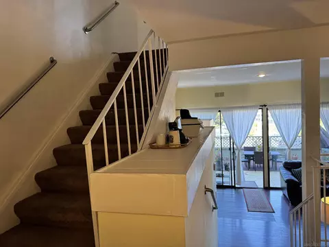 Entry Way - 142 N Shore Dr, Solana Beach, CA 92075 photo 1 of 2