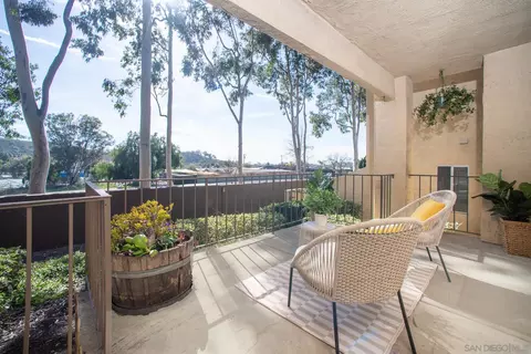 Exterior - 1111 Arbor Ln, San Marcos, CA 92069 photo 3 of 10