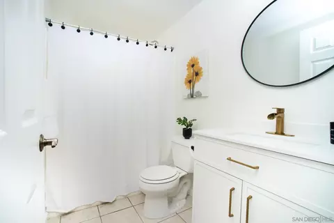 Bath - 1111 Arbor Ln, San Marcos, CA 92069 photo 4 of 4