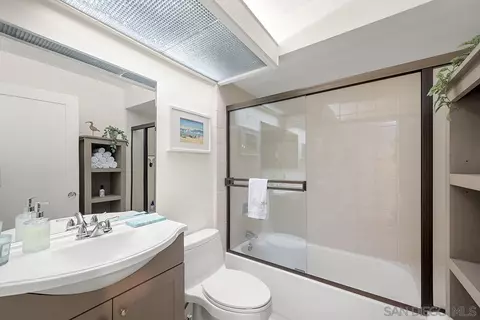 Bath - 1522 Ynez Pl, Coronado, CA 92118 photo 1 of 3