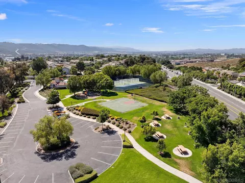 View/Area - 43016 Calle Reva, Temecula, CA 92592 photo 4 of 7