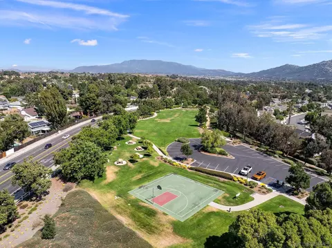 View/Area - 43016 Calle Reva, Temecula, CA 92592 photo 7 of 7
