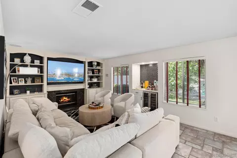Living - 43016 Calle Reva, Temecula, CA 92592 photo 1 of 5