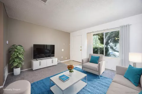 Living - 9914 N Magnolia Ave, Santee, CA 92071 photo 6 of 8