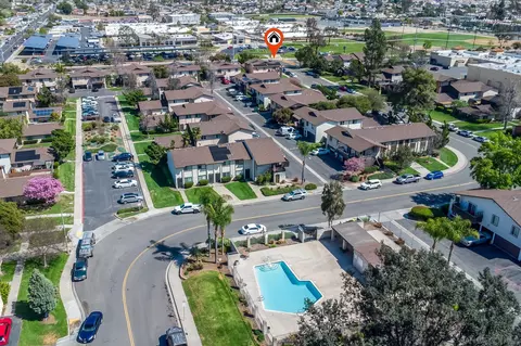View/Area - 9914 N Magnolia Ave, Santee, CA 92071 photo 7 of 9